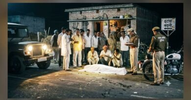 इटवा में तेज रफ्तार बाइक ने सड़क किनारे खड़े युवक को रौंदा, मौके पर ही मौत; तीन छोटे बच्चों के सिर से उठा पिता का साया