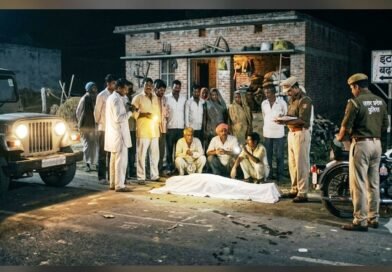 इटवा में तेज रफ्तार बाइक ने सड़क किनारे खड़े युवक को रौंदा, मौके पर ही मौत; तीन छोटे बच्चों के सिर से उठा पिता का साया