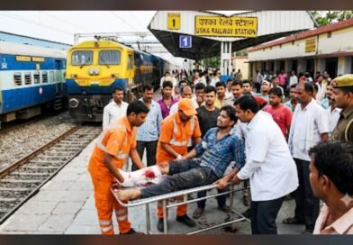 अज्ञात वाहन की टक्कर से बाइक सवार युवक की मौत, परिवार में मचा कोहराम अज्ञात वाहन की टक्कर से बाइक सवार युवक की मौत, परिवार में मचा कोहराम