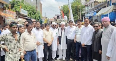 रंग-बिरंगी रोशनी से सजा शोहरतगढ़, कड़े सुरक्षा पहरे व ड्रोन निगरानी में निकाला गया ‘जुलूस-ए-मोहम्मदी’; अमन-चैन की मांगी गई दुआ