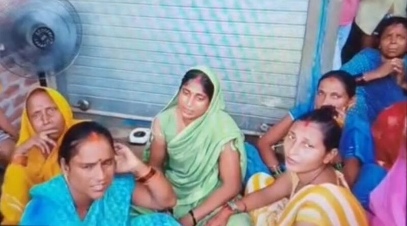 बूढ़ी राप्ती के मुँहचुरवा घाट से युवक लापता, मोबाइल और खून के छींटे मिलने से मचा हड़कंप बूढ़ी राप्ती के मुँहचुरवा घाट से युवक लापता, मोबाइल और खून के छींटे मिलने से मचा हड़कंप