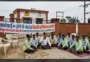 बिजली तार में आ रहे फाल्ट को ठीक करने के लिए पेड़ की डाल काटने पर बिजली कर्मियों से विवाद