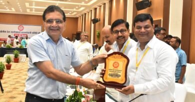 बढ़नी में अंडरपास निर्माण व ट्रेनों के ठहराव की मांग: रोहित कुमार ‘मीत’ ने महाप्रबंधक के समक्ष उठाए जनहित के मुद्दे बढ़नी में अंडरपास निर्माण व ट्रेनों के ठहराव की मांग: रोहित कुमार ‘मीत’ ने महाप्रबंधक के समक्ष उठाए जनहित के मुद्दे