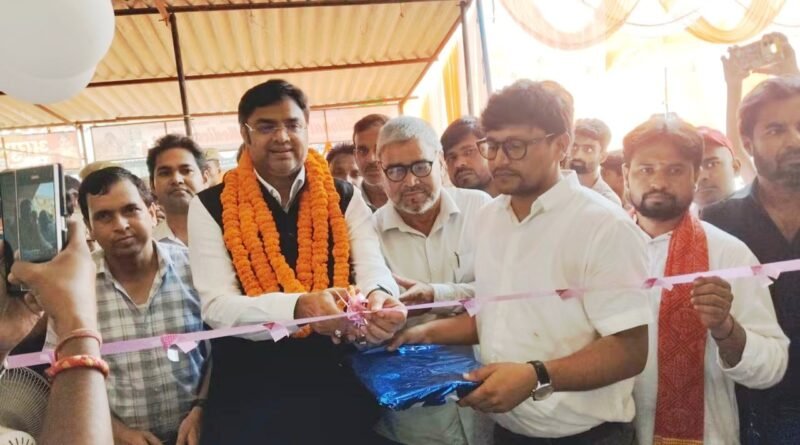 विधायक विनय वर्मा ने किया नेशनल हॉस्पिटल का भव्य उद्घाटन, कठेला कोठी चौराहे को मिली नई स्वास्थ्य सौगात विधायक विनय वर्मा ने किया नेशनल हॉस्पिटल का भव्य उद्घाटन, कठेला कोठी चौराहे को मिली नई स्वास्थ्य सौगात