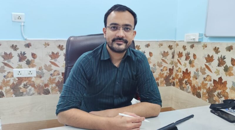 डॉक्टर ऑफ़ द मंथ: इंटरनेट पर सर्च करके स्वयं इलाज से बचें , बच्चों की मुस्कान और सेहत के लिए हो सकता है खतरा – बच्चों के स्पेशलिस्ट डॉ. ज़ैद आरिफ़ अब्बासी डॉक्टर ऑफ़ द मंथ: इंटरनेट पर सर्च करके स्वयं इलाज से बचें , बच्चों की मुस्कान और सेहत के लिए हो सकता है खतरा – बच्चों के स्पेशलिस्ट डॉ. ज़ैद आरिफ़ अब्बासी