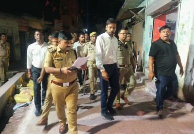 बढ़नी में डीजे के भीषण शोर के बीच 2 दिन के मासूम की मौत, बुद्धिजीवियों की पूर्व चेतावनियों को नजरअंदाज करने पर भड़का आक्रोश बढ़नी में डीजे के भीषण शोर के बीच 2 दिन के मासूम की मौत, बुद्धिजीवियों की पूर्व चेतावनियों को नजरअंदाज करने पर भड़का आक्रोश