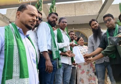नाबालिग बालिका की बरामदगी व निष्पक्ष जांच की मांग: AIMIM ने सिद्धार्थनगर डीएम को सौंपा ज्ञापन