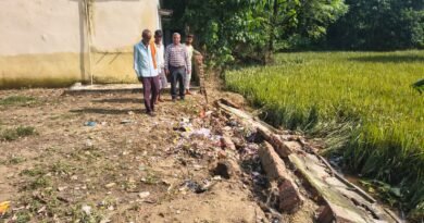 भारी बारिश और तूफान का कहर: प्राथमिक विद्यालय इटहिया की 15 मीटर लंबी बाउंड्री वॉल ढही, सुरक्षा पर उठे सवाल