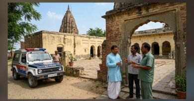 सिद्धार्थ नगर – मासूम बच्ची से अश्लील हरकत करने वाला मंदिर का पुजारी गिरफ्तार, मिठाई का लालच देकर की करतूत