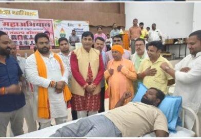 राष्ट्रीय स्वैच्छिक रक्तदान दिवस: सिद्धार्थनगर में आयोजित विशाल महाअभियान में 125 रक्तवीरों ने किया रक्तदान, आयोजक व समाजसेवी हुए सम्मानित