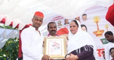 शोहरतगढ़ के ‘विकास पुरुष’ पूर्व मंत्री स्वर्गीय दिनेश सिंह की 17वीं पुण्यतिथि पर नम आँखों से दी गई श्रद्धांजलि; डुमरियागंज विधायक सैयदा खातून और सपा नेताओं ने उनके जनहित कार्यों को किया याद